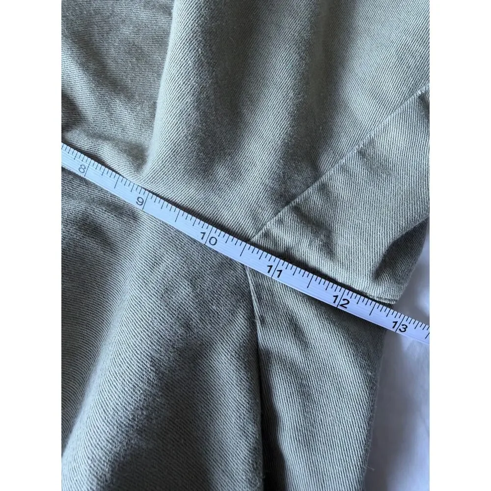 Vintage 1990s Liz Claiborne Lizwear Pleated Olive Green Cotton Shorts